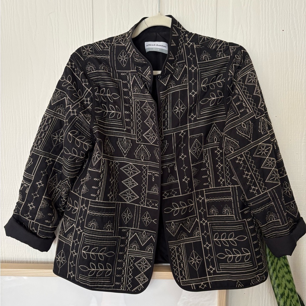 Vintage Alfred Dunner Black Embroidered Boxy Jacket